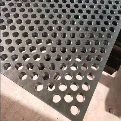SS304 ASTM AISI SS لوح فولاذي غير قابل للصدأ لوح تثقيب 1500 مم ثقب دائري