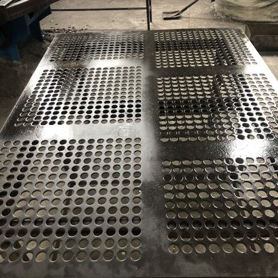 ASTM SS304H SS صفيحة فولاذية 3 مم بفتحة دائرية مدرفلة على البارد AISI
